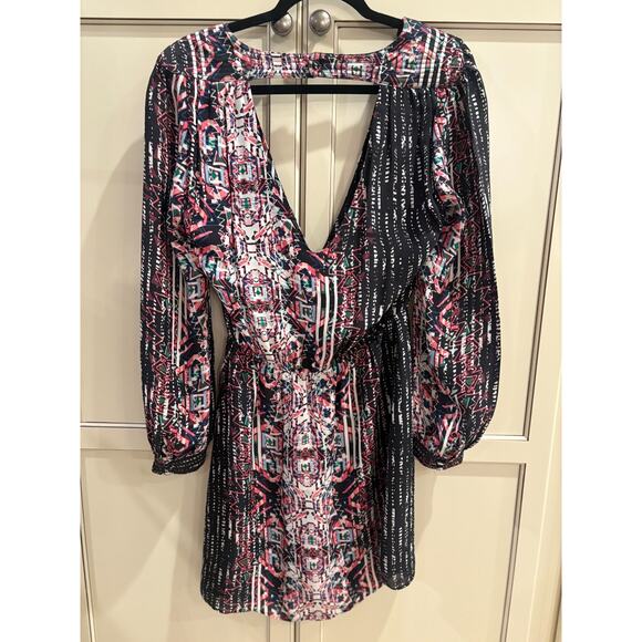 Parker Women's Long Sleeve Deep V-Neck Mini Dress Size XS 00-4 - Picture 3 of 6